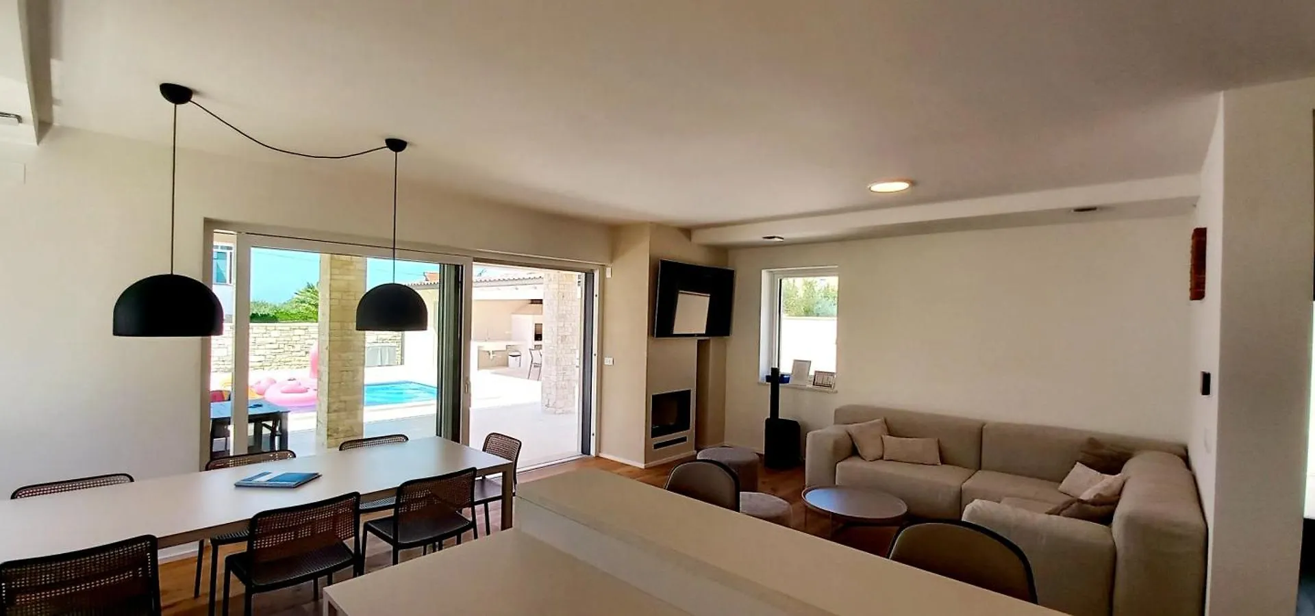 Villa Salvore - New Luxury House, Heated Pool, Near Beaches, Playroom - Istria Savudrija