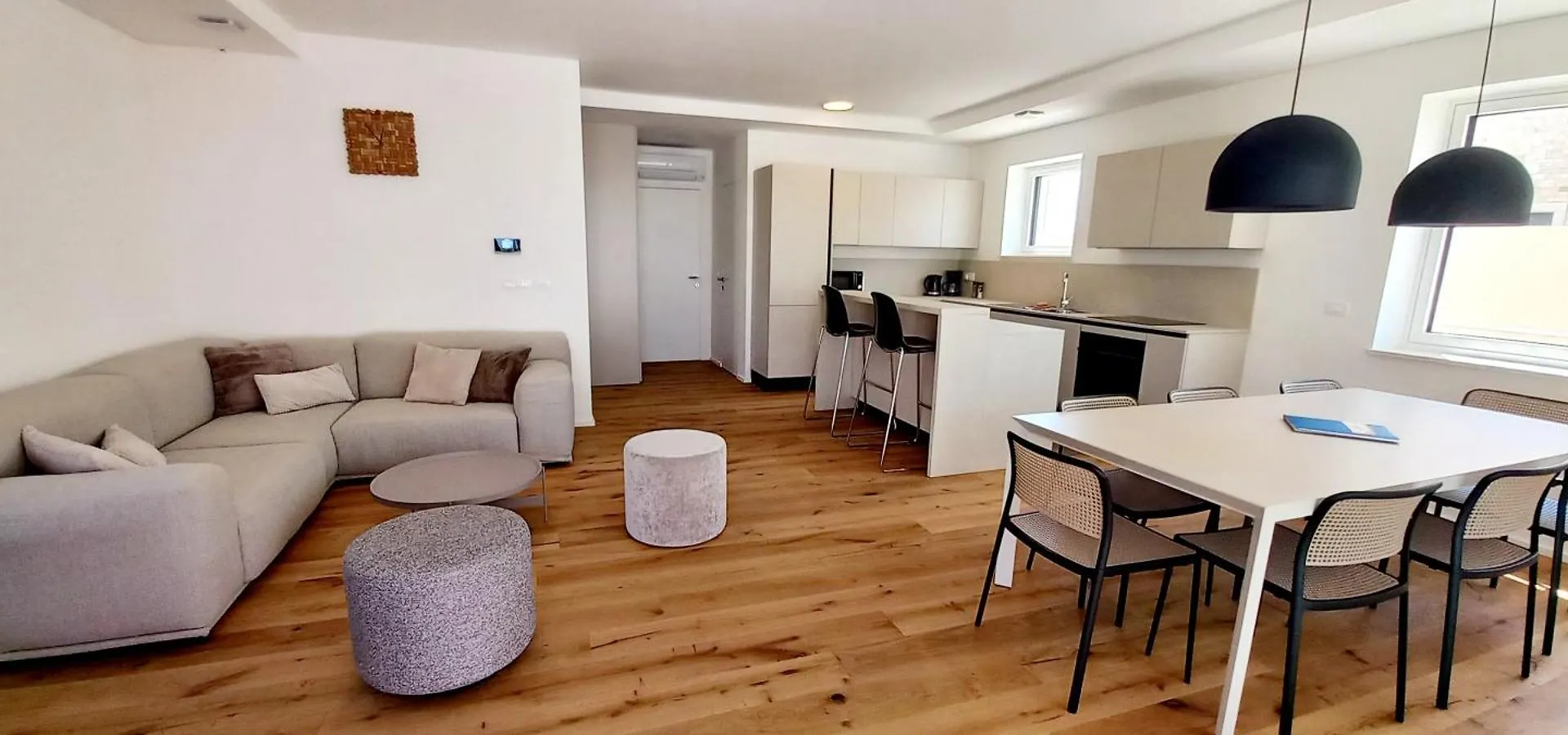 Villa Salvore - New Luxury House, Heated Pool, Near Beaches, Playroom - Istria Savudrija